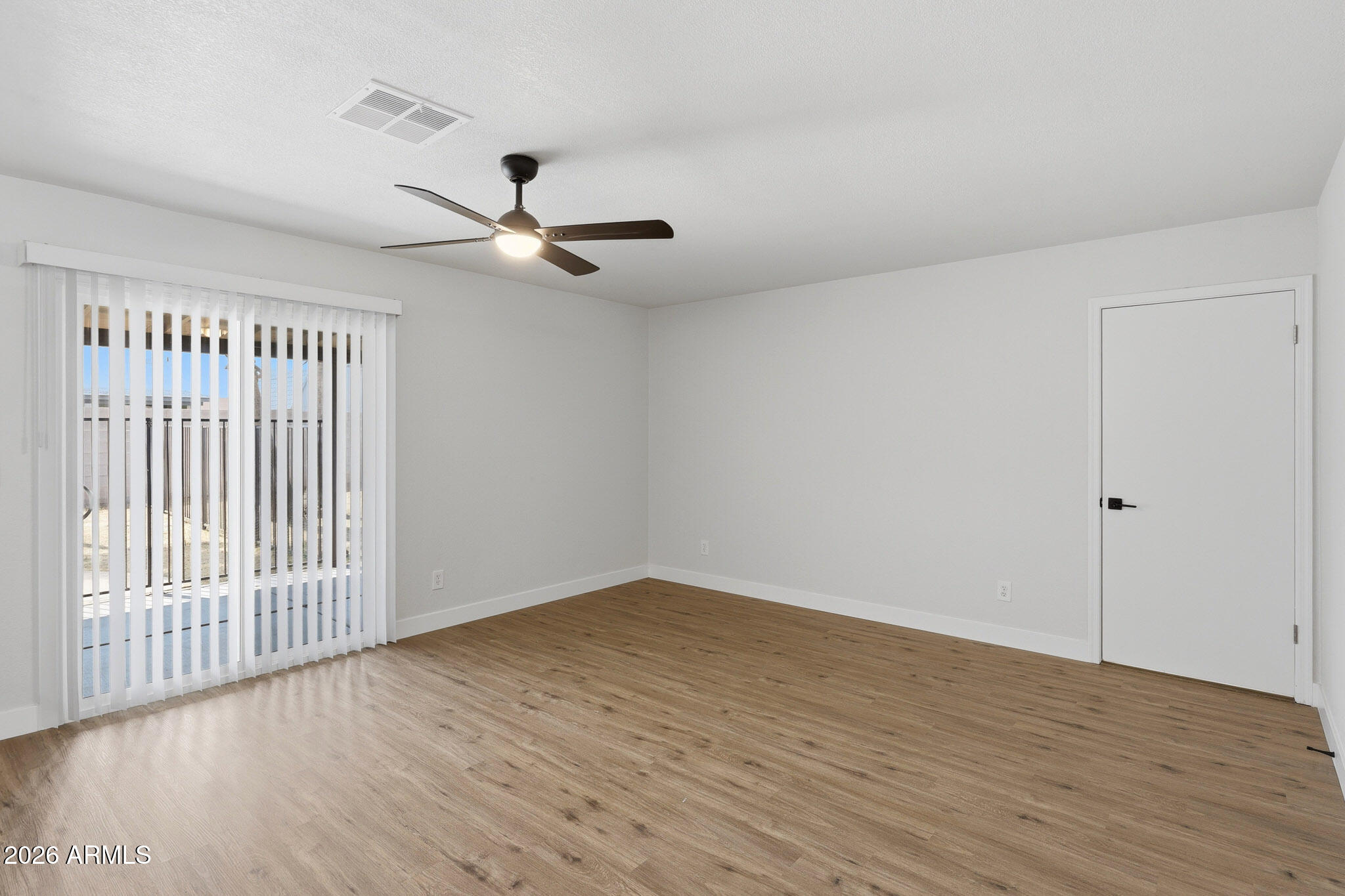 9001 W CINNABAR Avenue