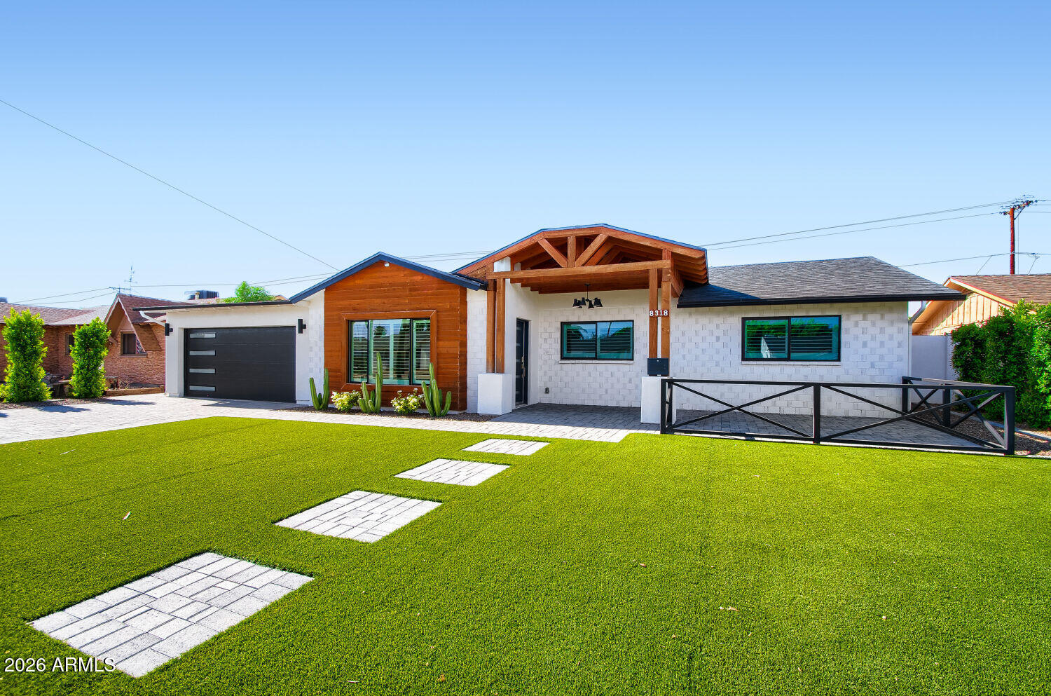 8318 E SELLS Drive