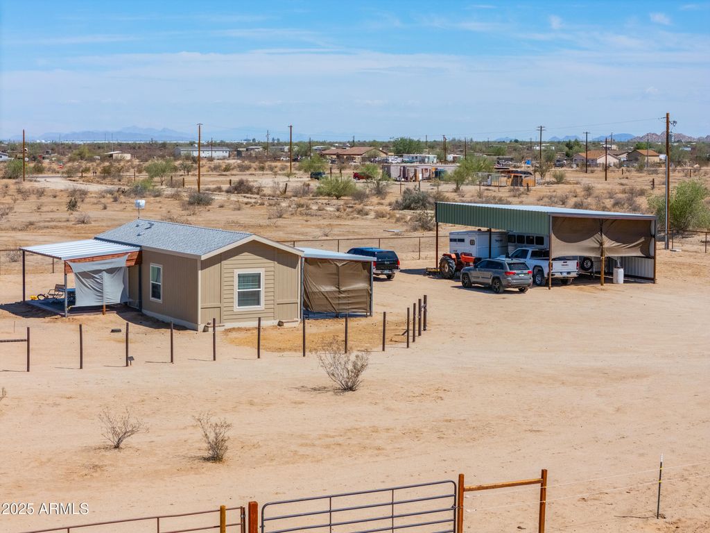 Photo of 52998 W Badger Road, Maricopa, AZ 85139 (MLS # 6928960)