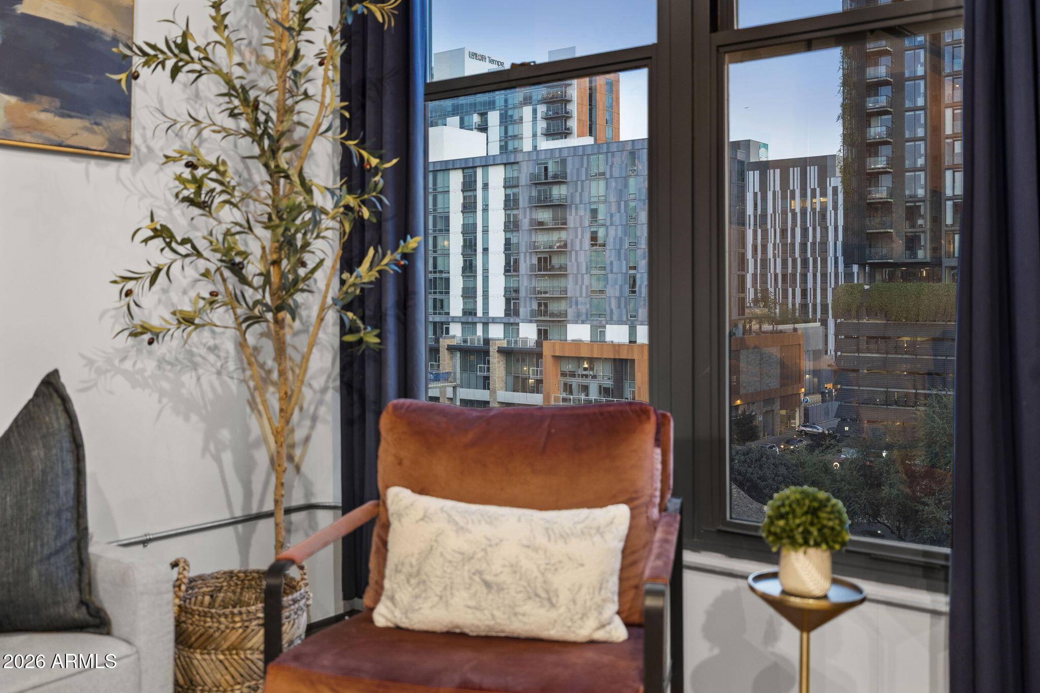 21 E 6TH Street 608