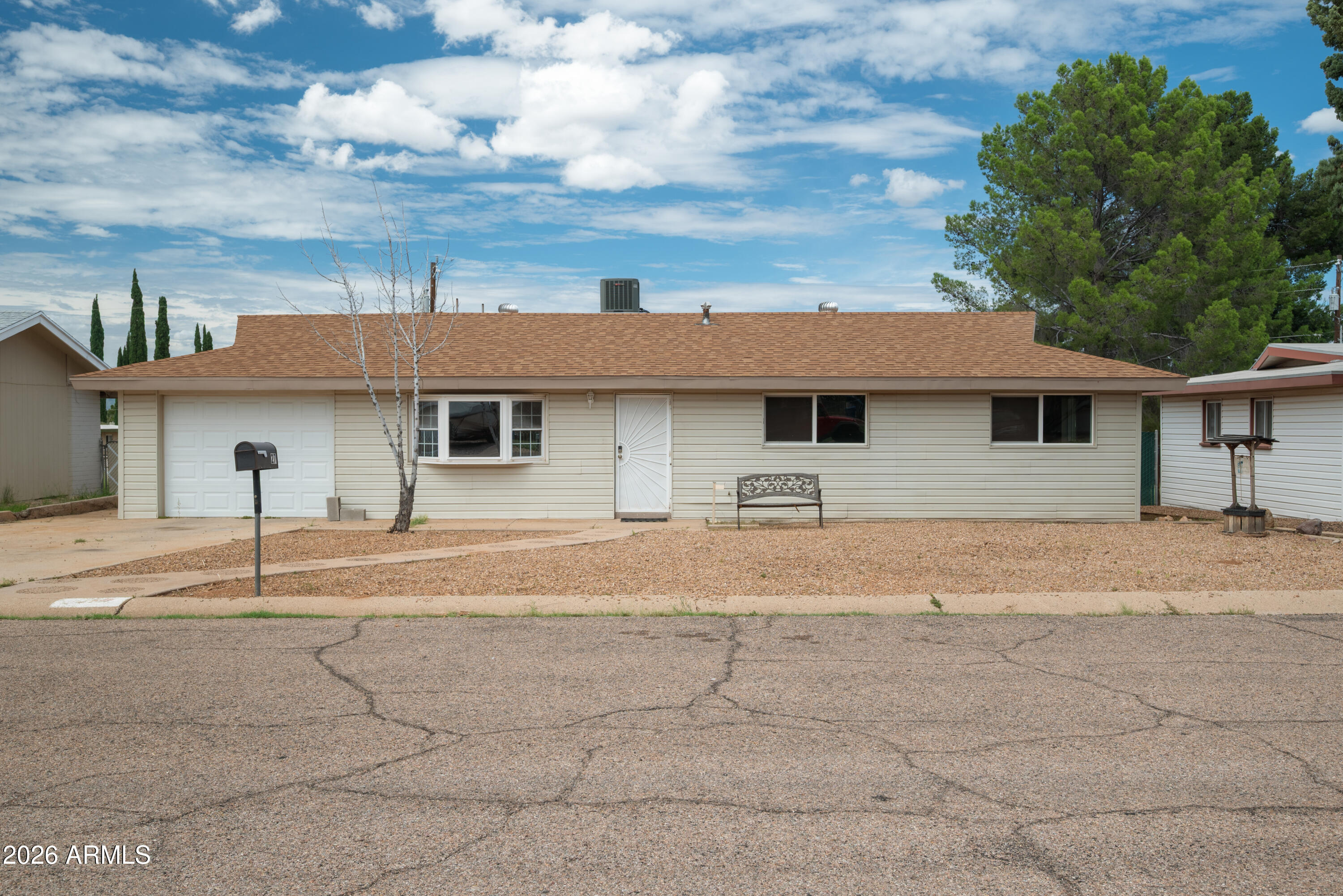 27 W JAMES Place