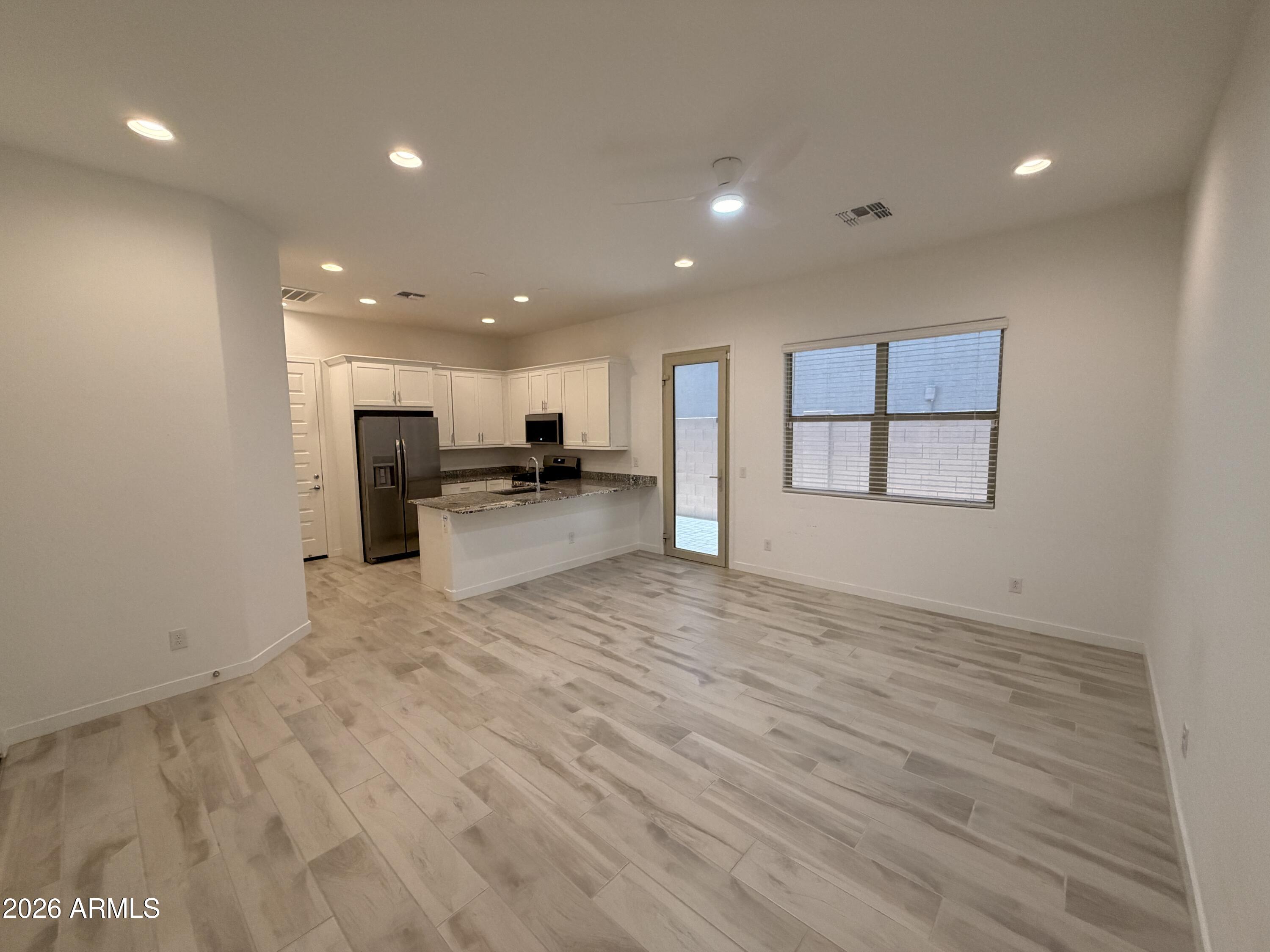 20119 W PINCHOT Drive