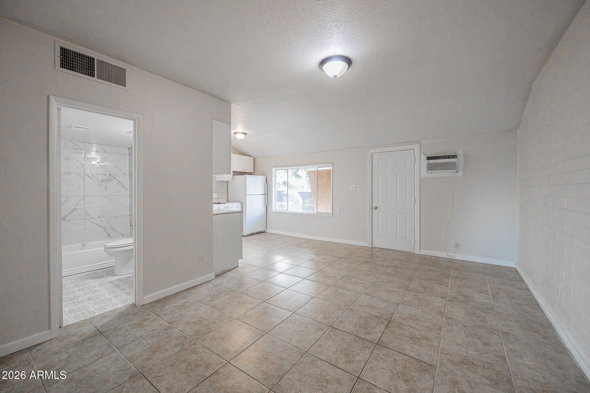 864 E CHANDLER Boulevard 15