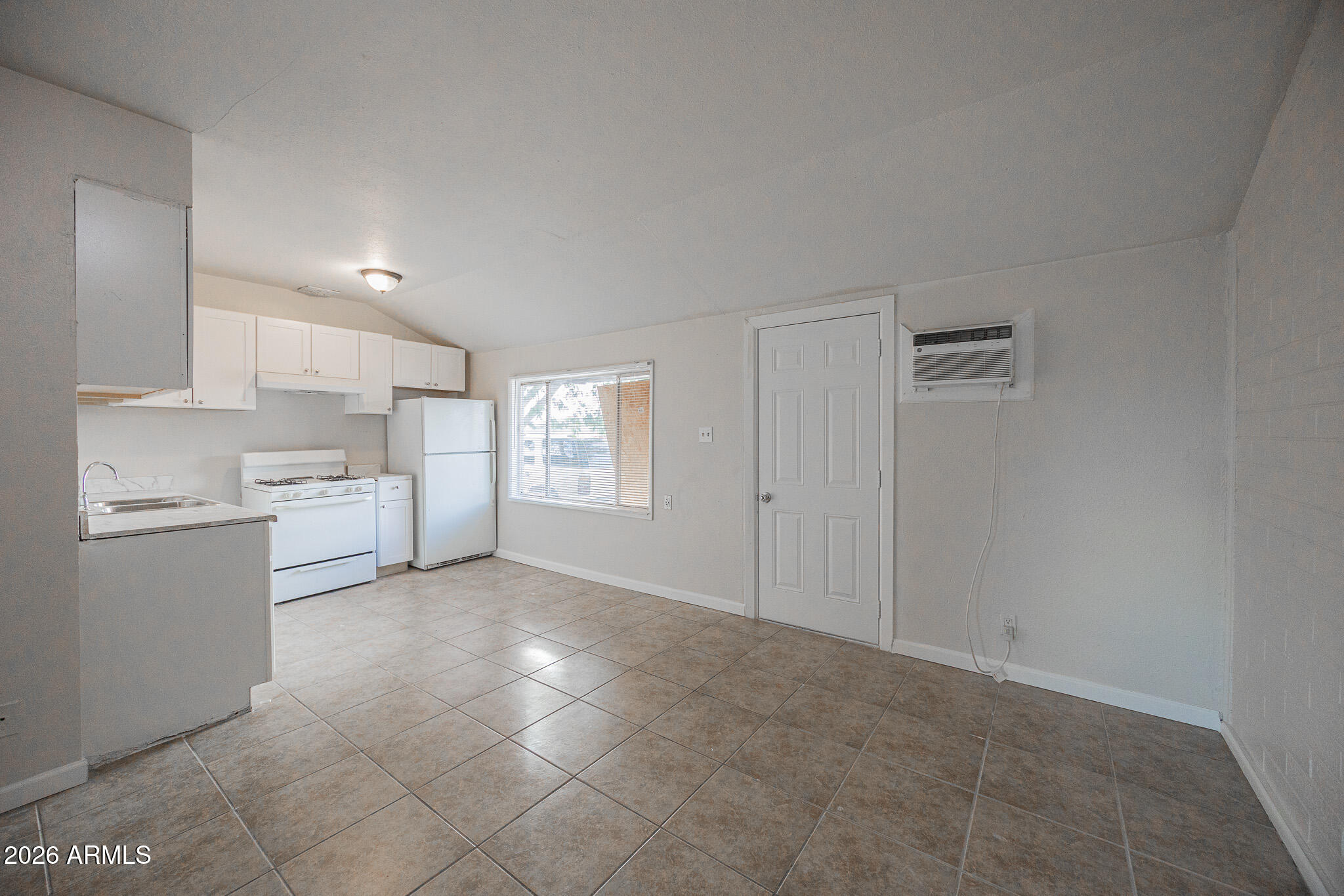 864 E CHANDLER Boulevard 15