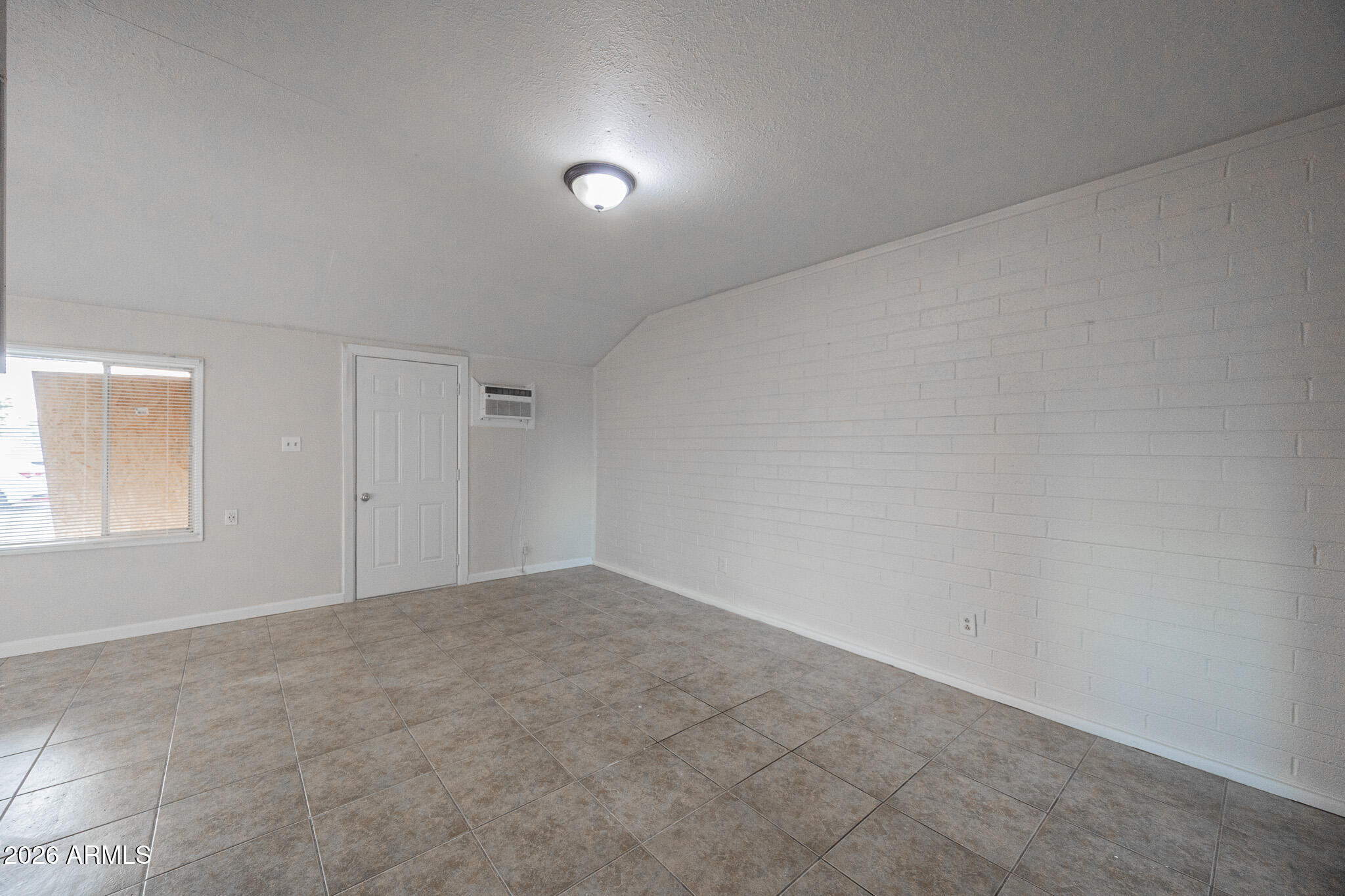 864 E CHANDLER Boulevard 15