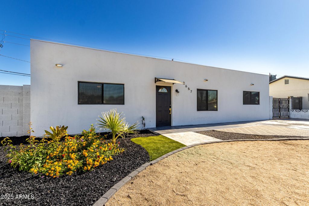 Photo of 2657 N 71st Place, Scottsdale, AZ 85257 (MLS # 6944488)