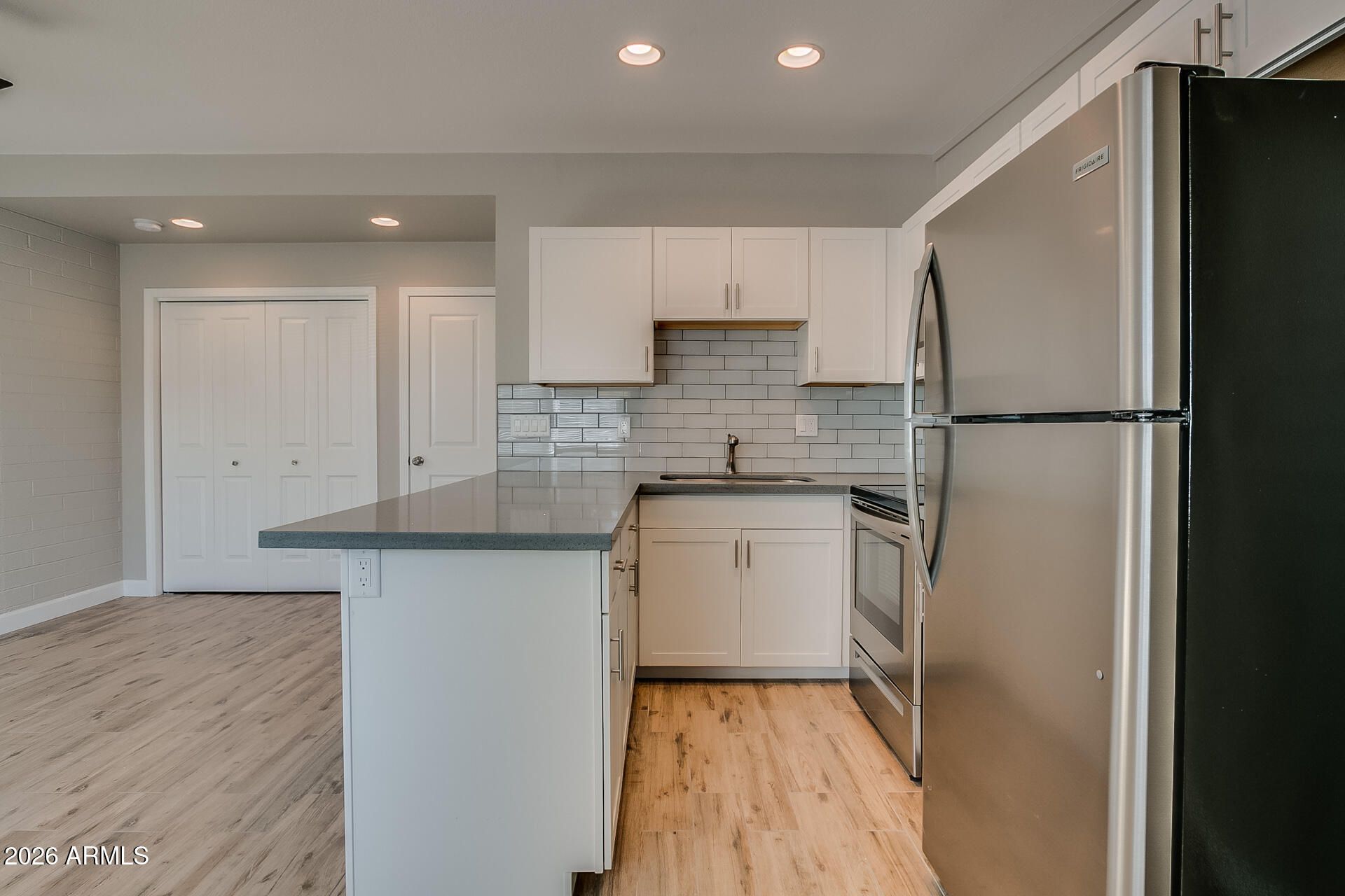1008 S MARIANA Street Apt 3