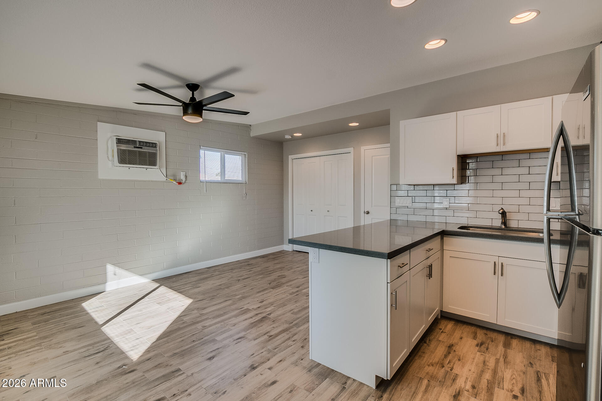 1008 S MARIANA Street Apt 3