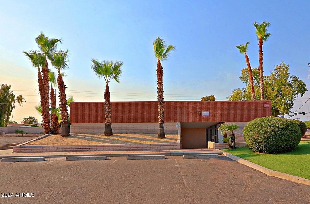 Photo of 4260 N 19th Avenue, Phoenix, AZ 85015 (MLS # 6976636)