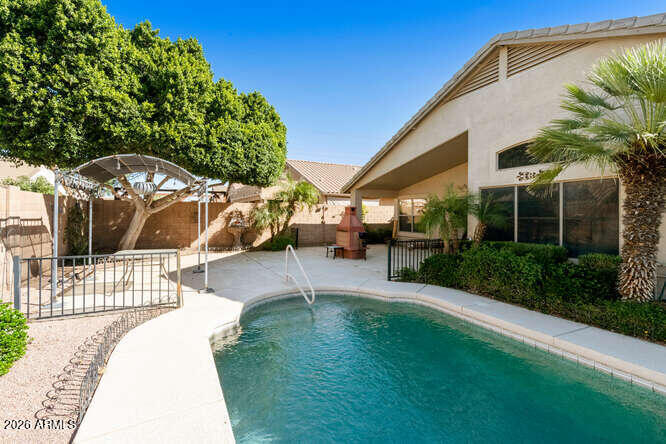 3246 S CALDERON --