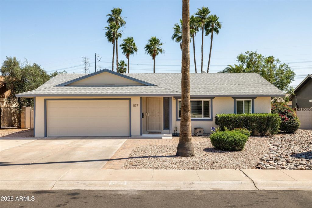 Photo of 1177 E Redfield Road, Tempe, AZ 85283 (MLS # 7020684)