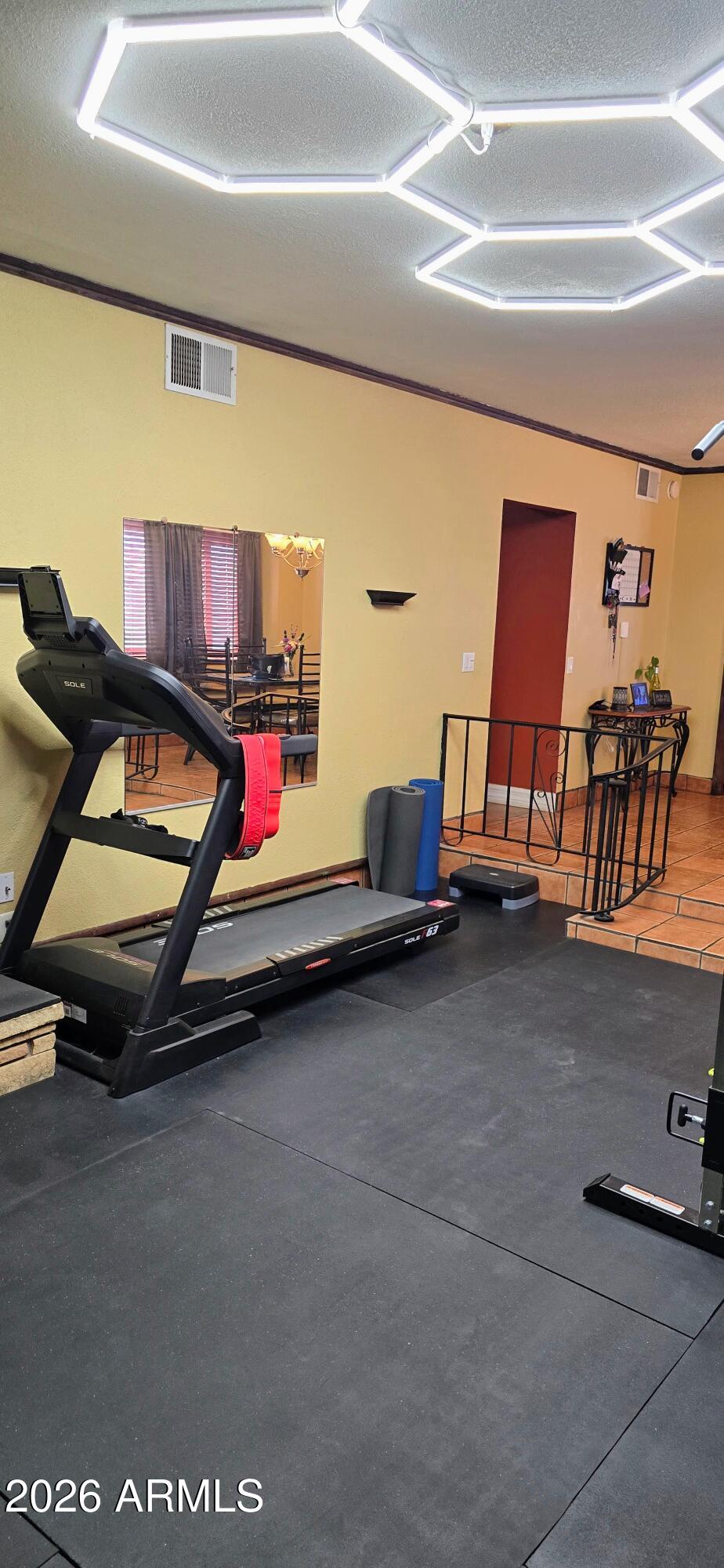 413 N Cottonwood Avenue