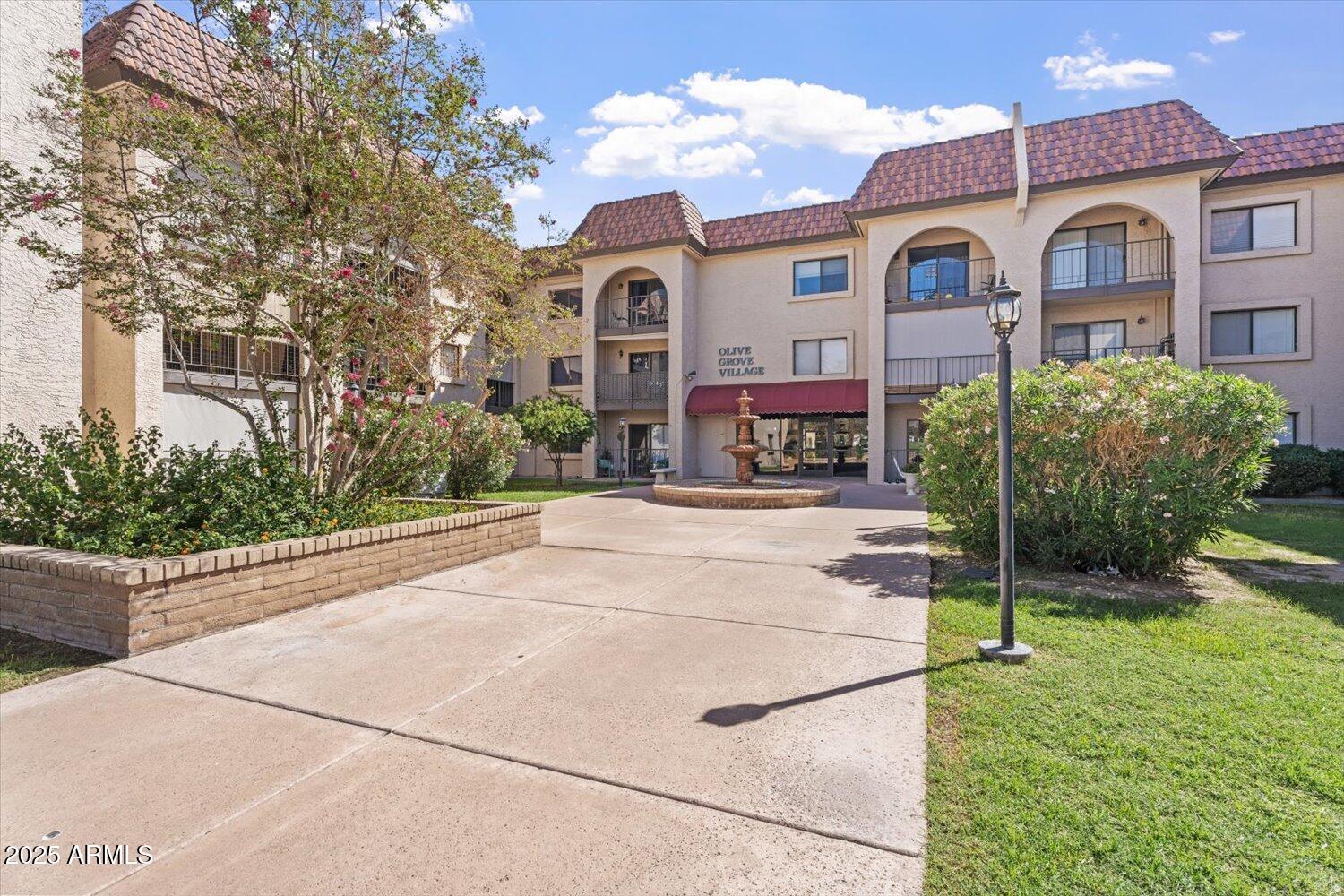 3033 E DEVONSHIRE Avenue 2003