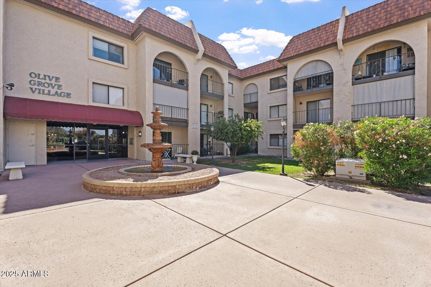 3033 E DEVONSHIRE Avenue 2003