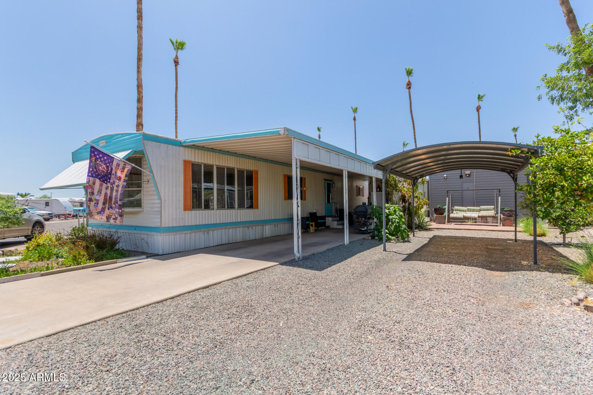 4065 E UNIVERSITY Drive 76