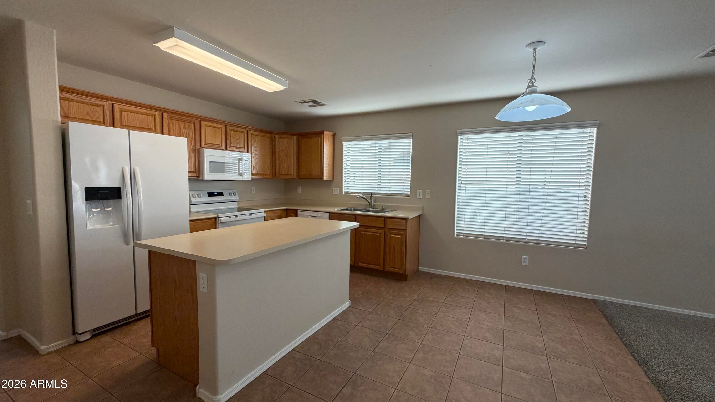 3905 E CLOUDBURST Drive