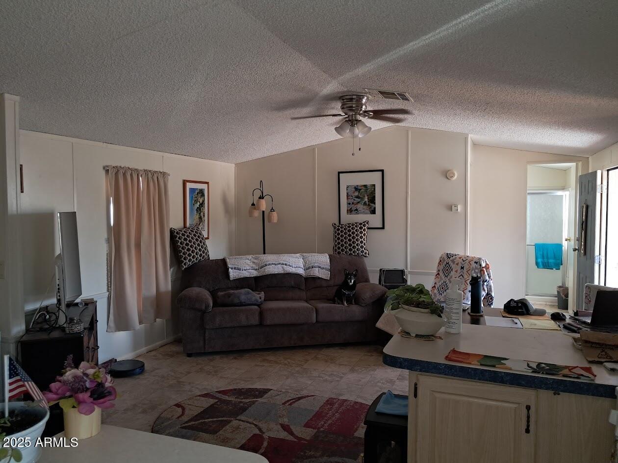 2479 N Calle Segundo --