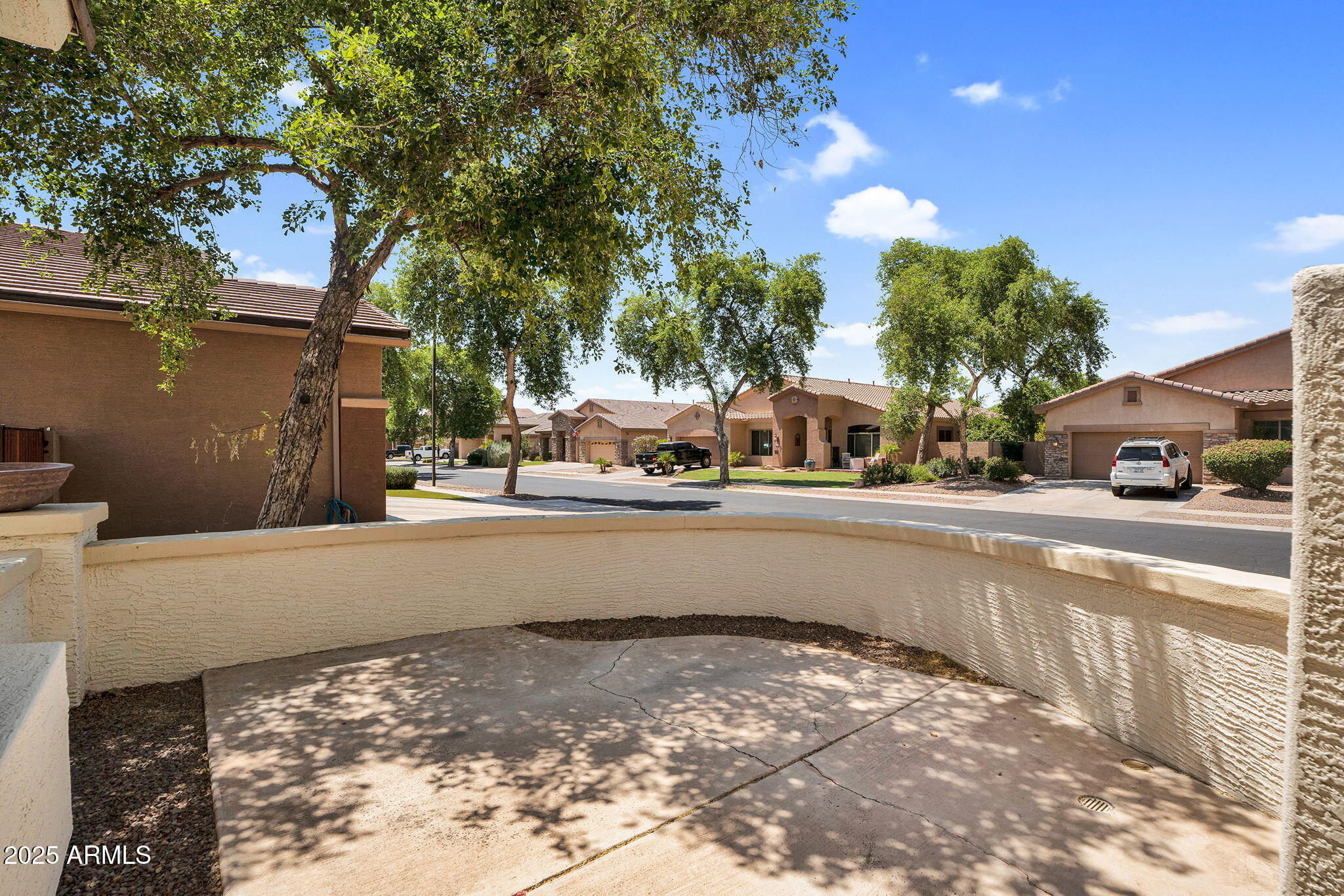 4323 E REINS Road
