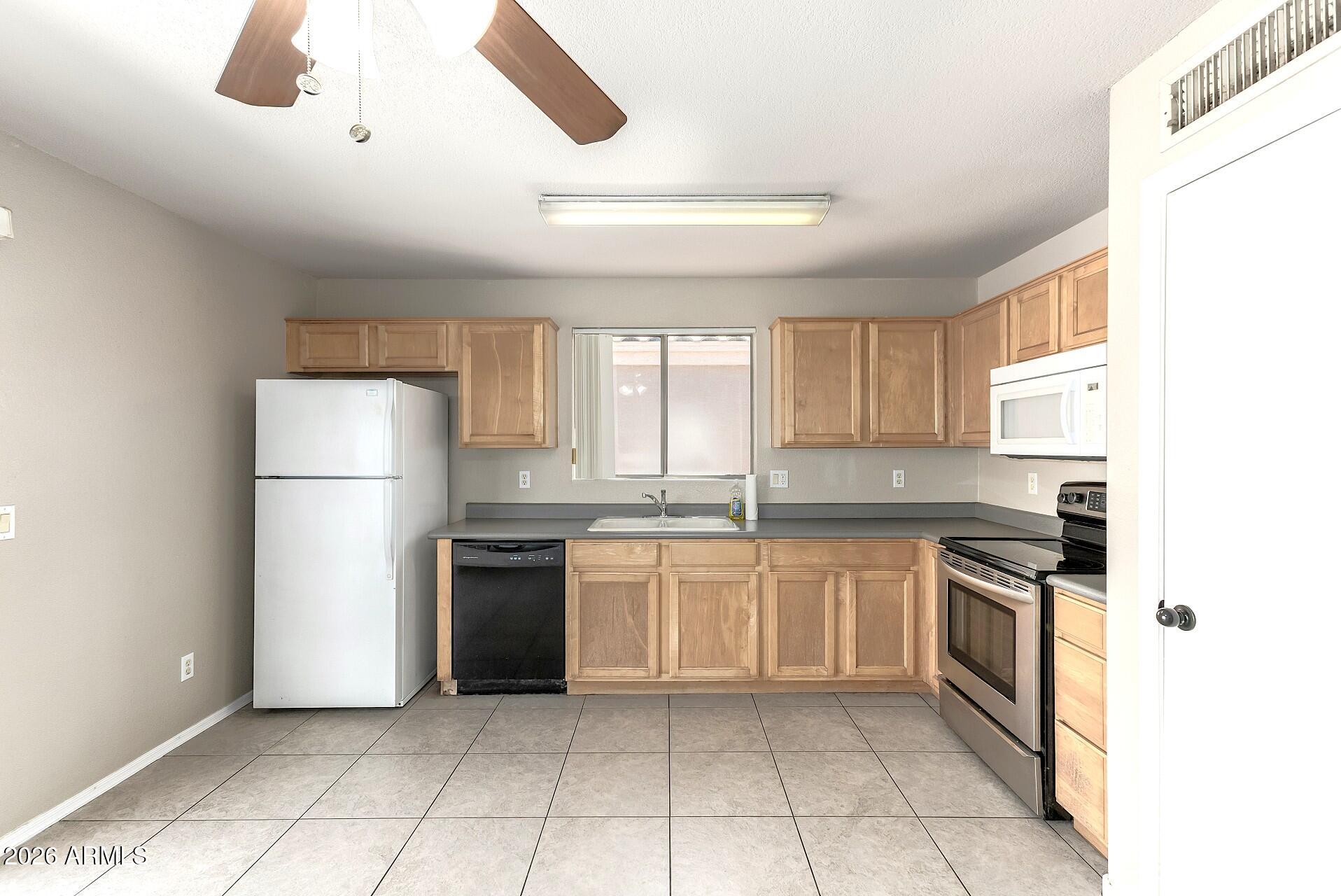 10922 E CAROL Avenue