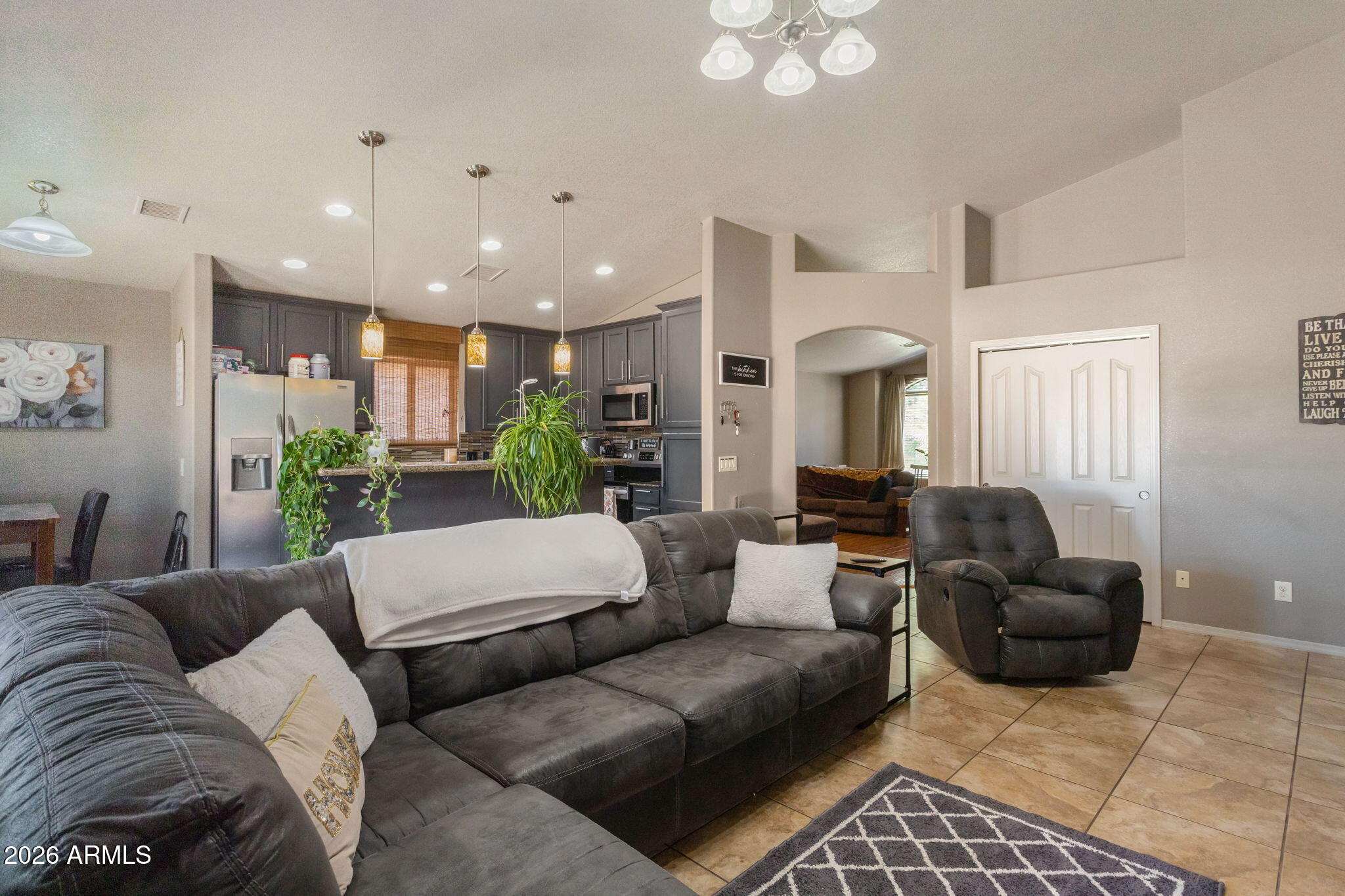 CAMPSTONE - Residential