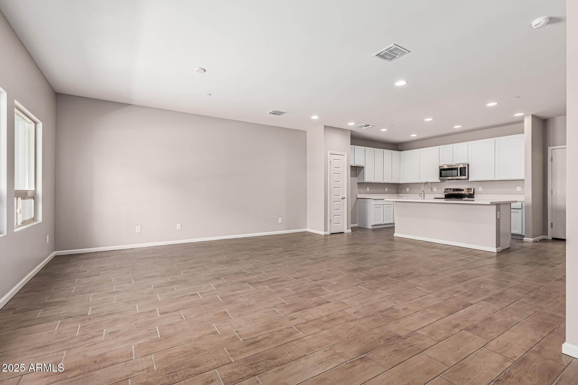 733 E Commonwealth Avenue 26