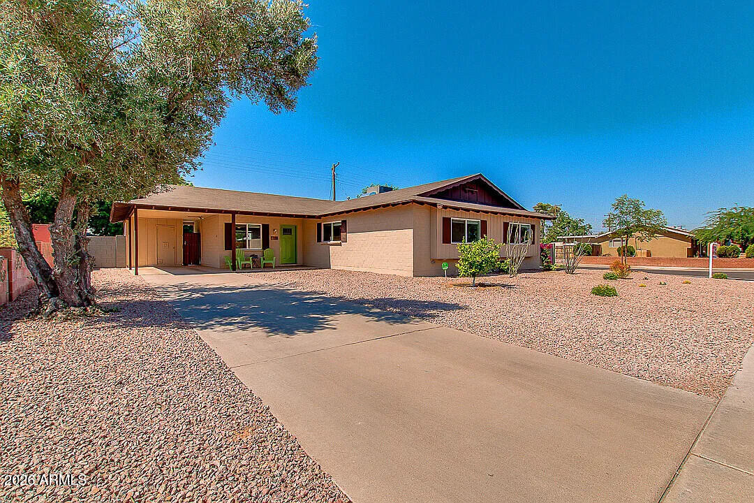 8701 E EDGEMONT Avenue