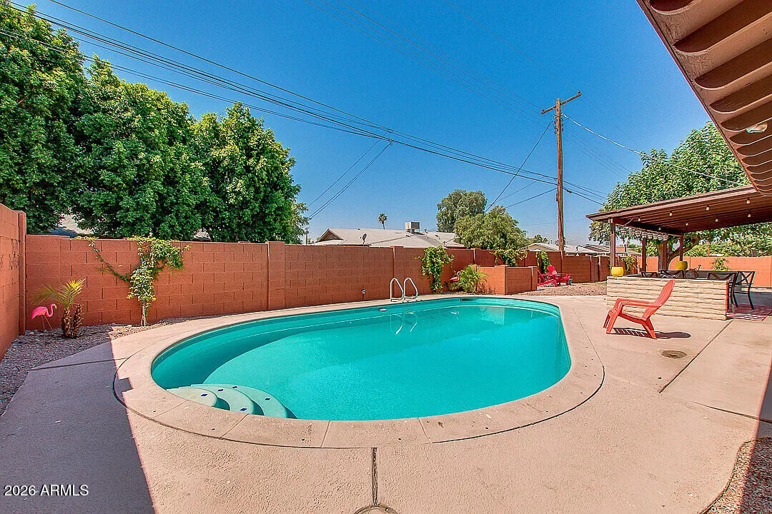 8701 E EDGEMONT Avenue