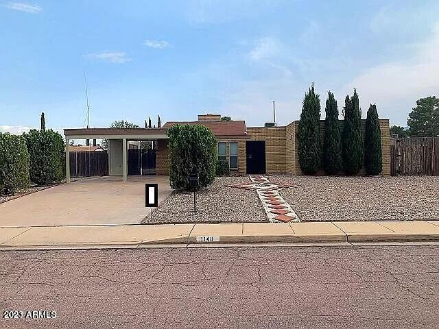 THE MEADOWS - Residential Lease