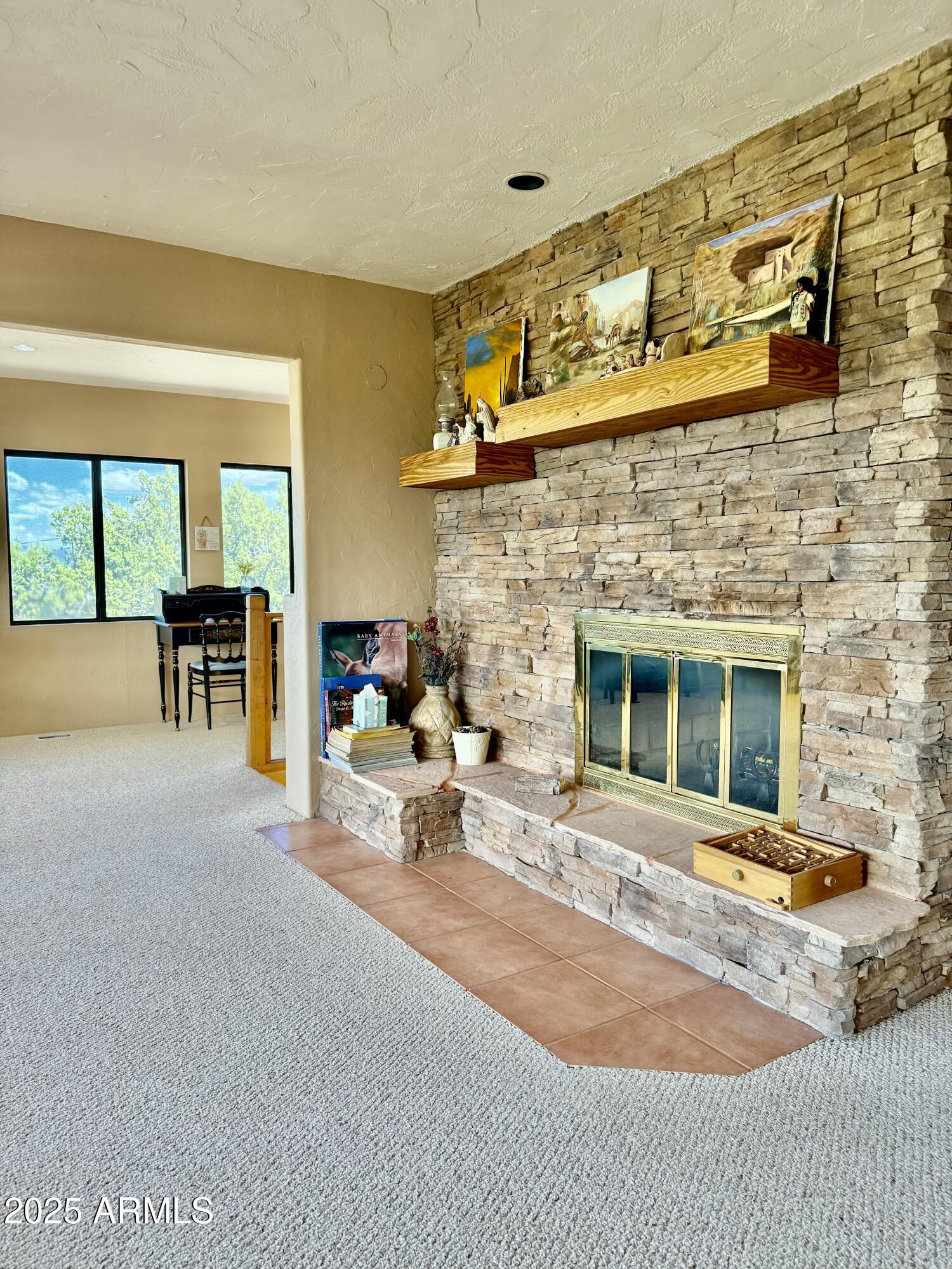 1102 S GOLD NUGGET Lane