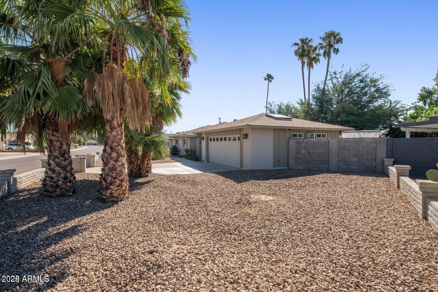 1609 W LAWRENCE Road