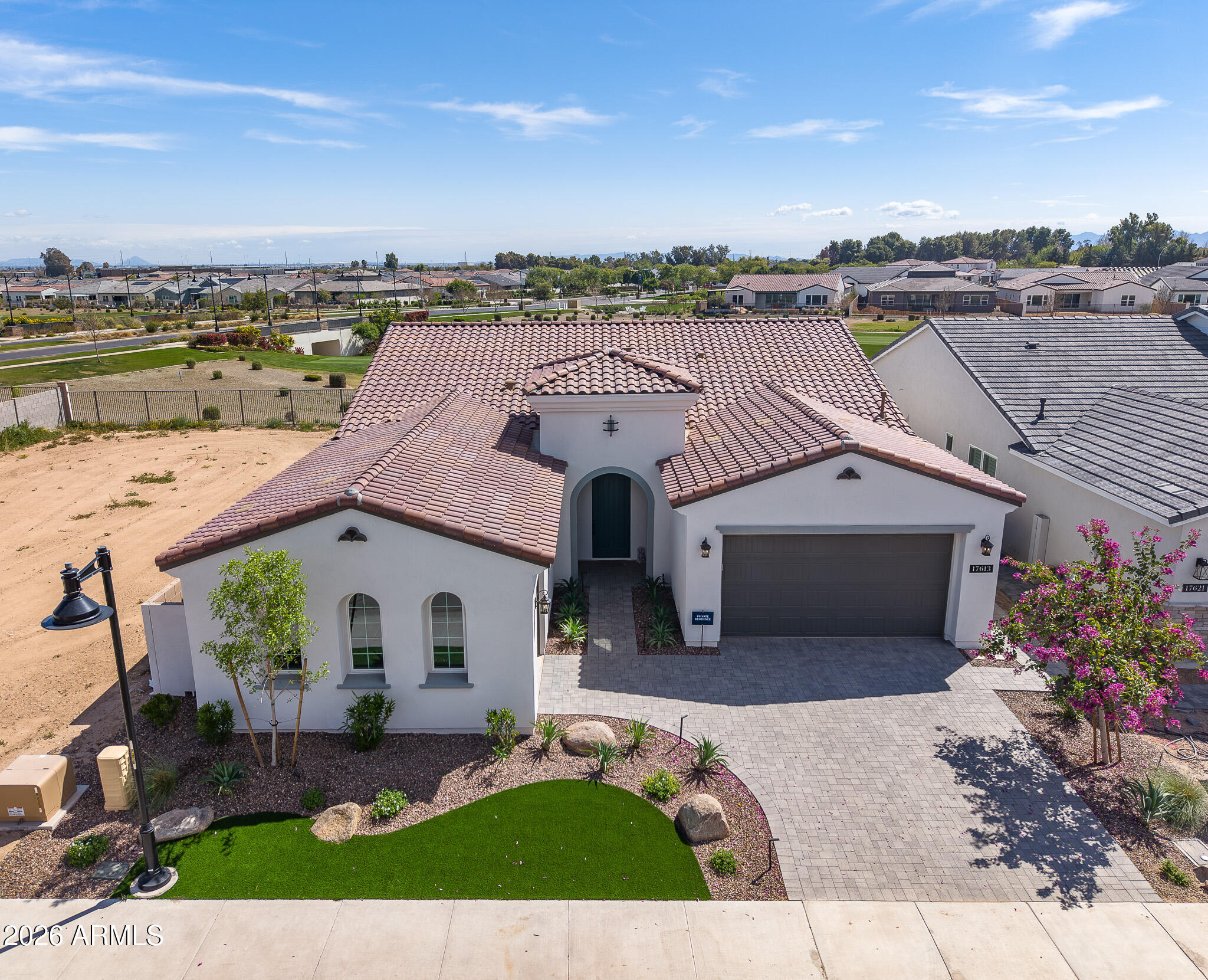 17613 W GUTHRIE Street