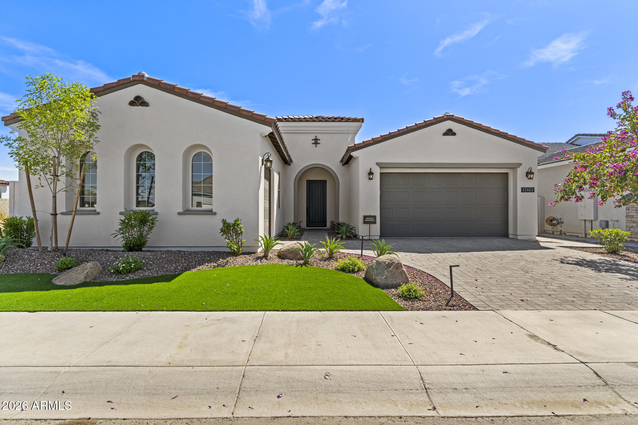 17613 W GUTHRIE Street