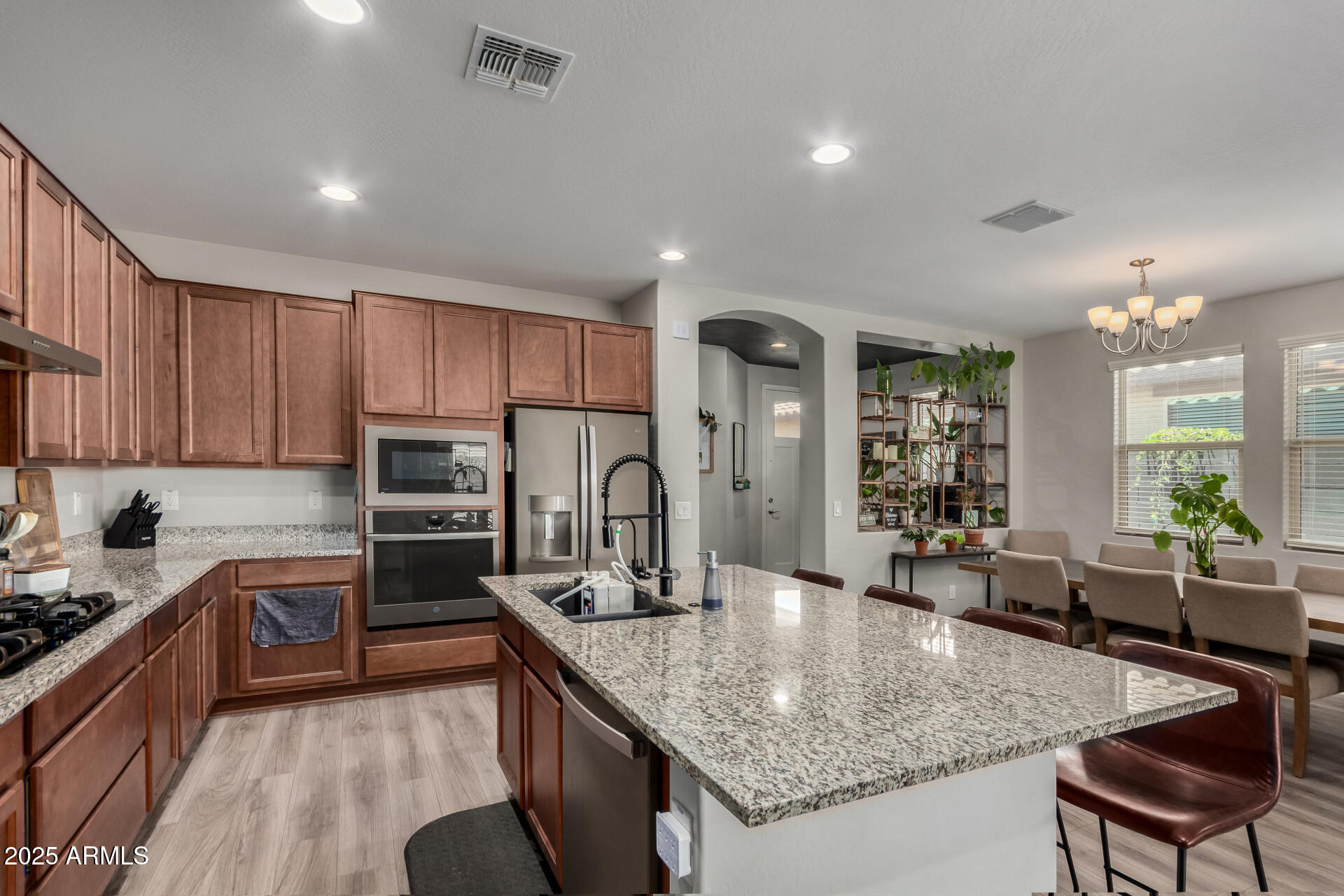 2818 W FAIN Drive