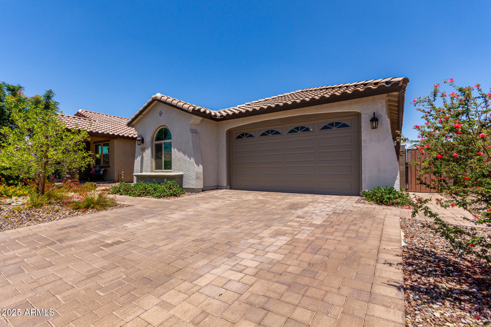 2818 W FAIN Drive