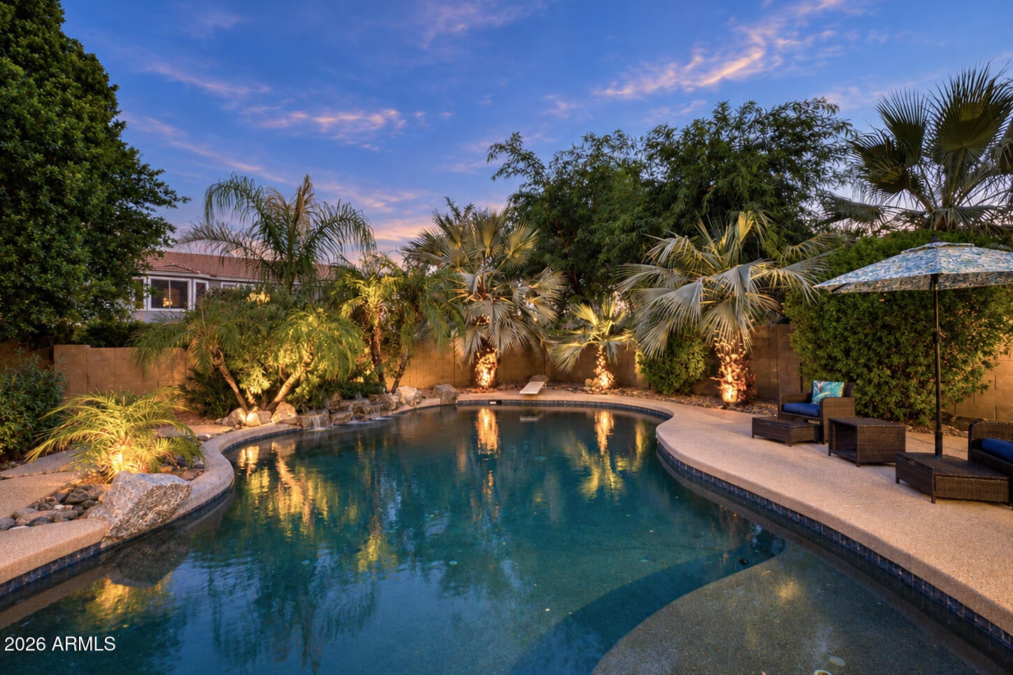 1931 E REDWOOD Drive
