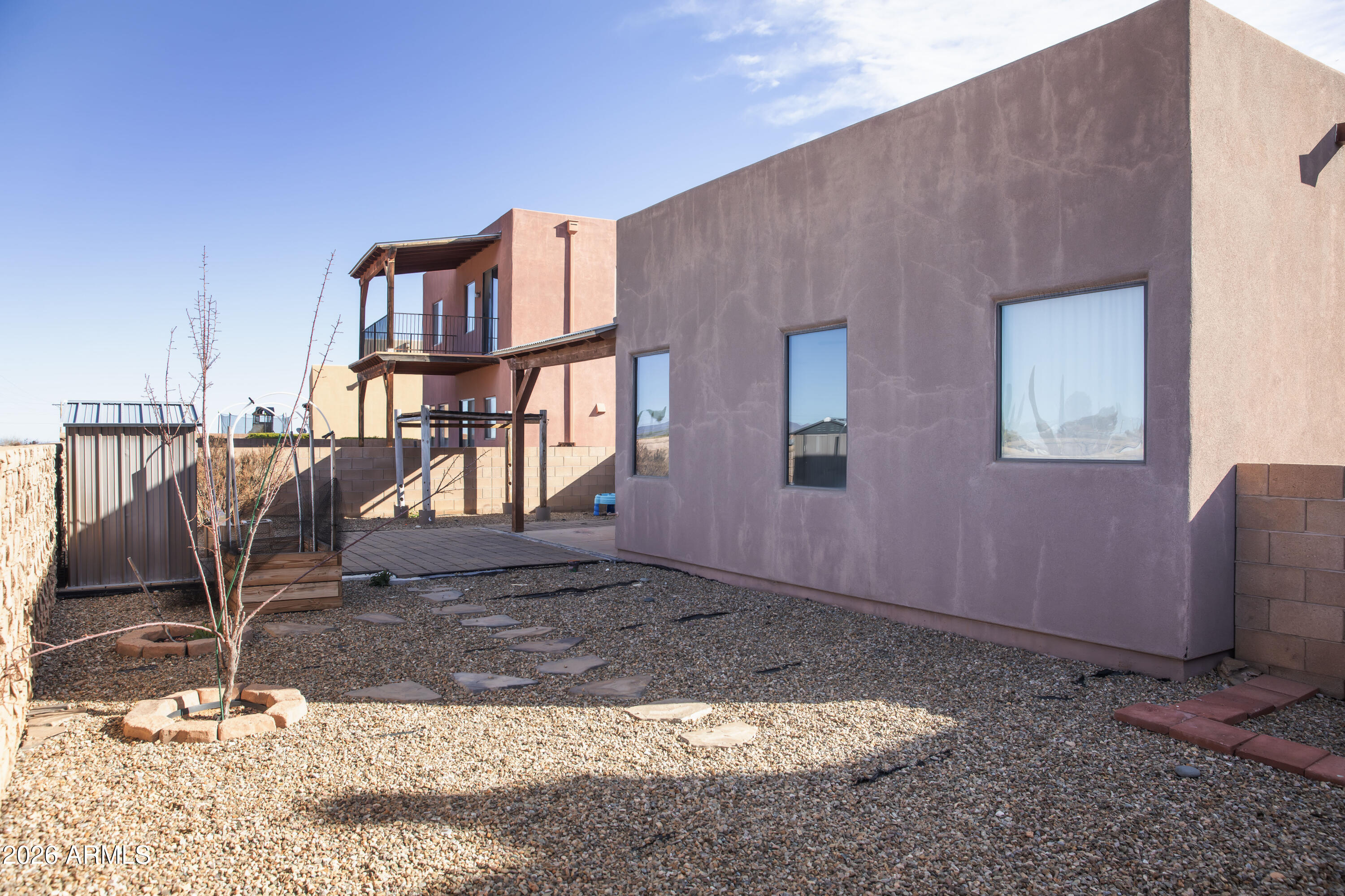 REFLECTIONS VALIENTE - Residential