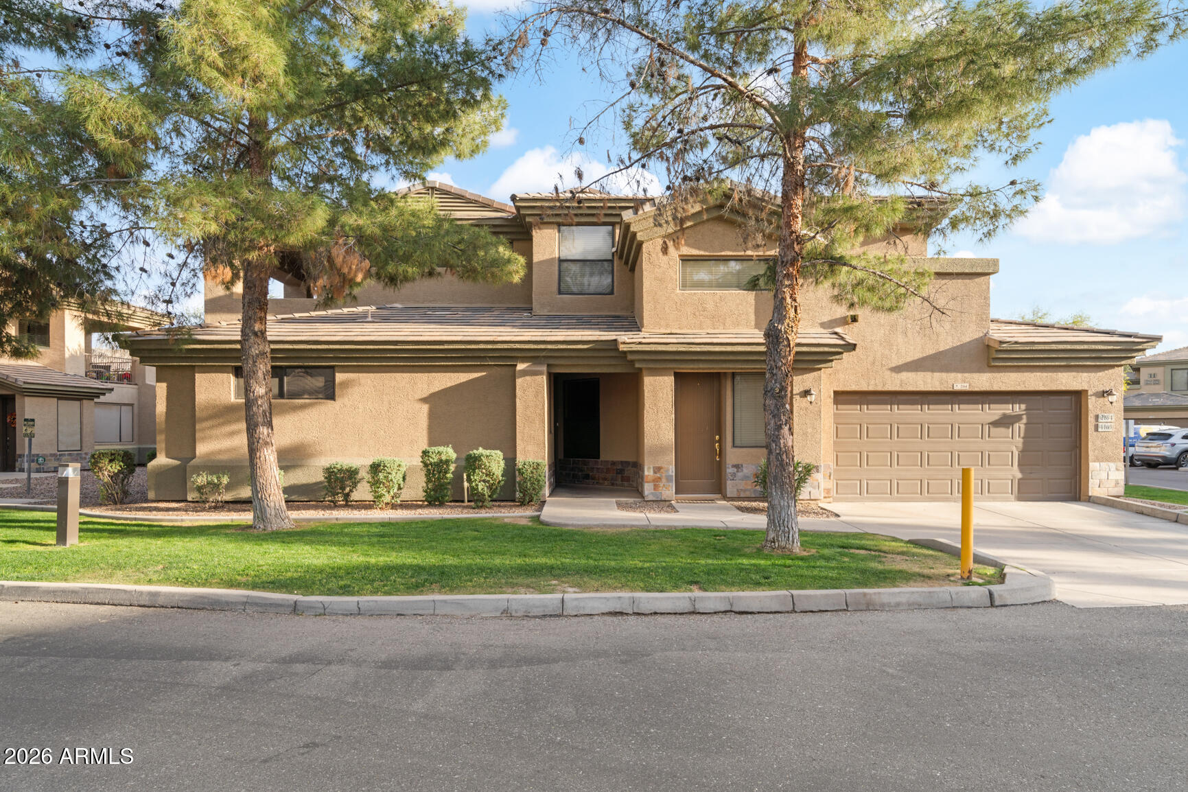 705 W Queen Creek Road 1163