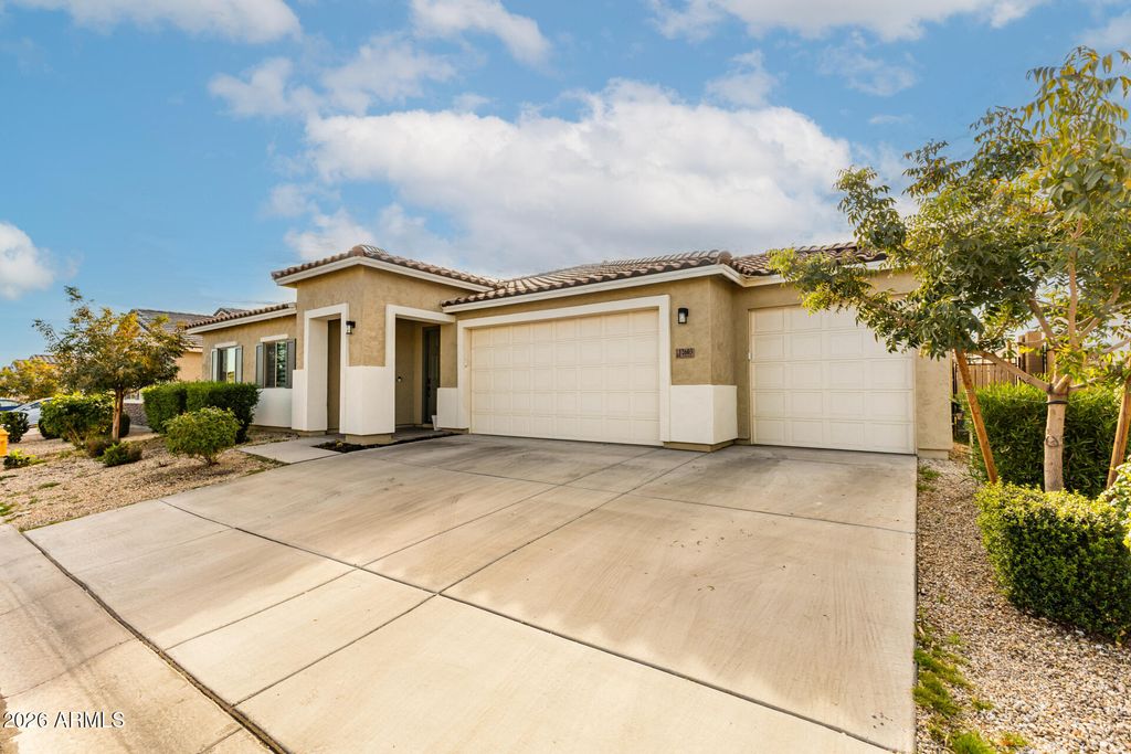 Photo of 12603 W Citrus Way, Litchfield Park, AZ 85340 (MLS # 6973768)