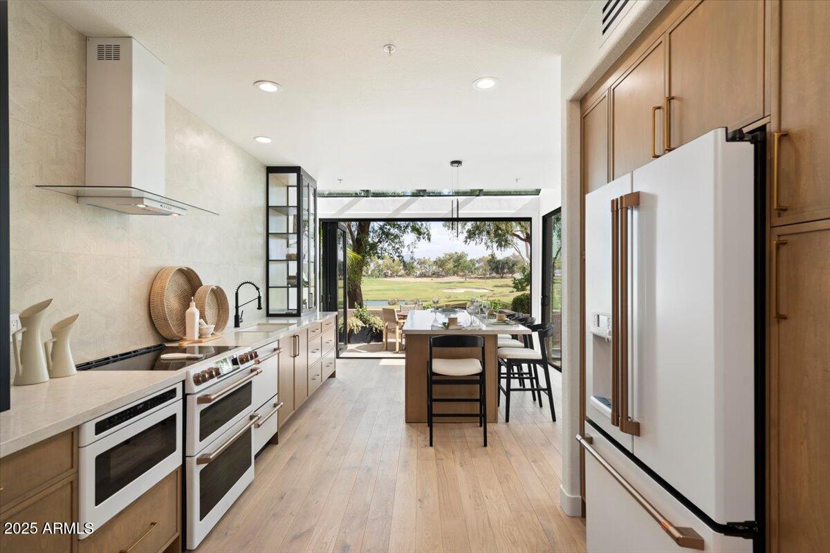 7400 E GAINEY CLUB Drive 109