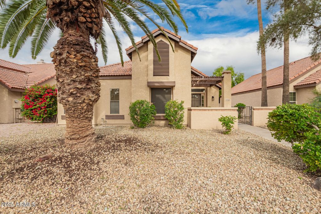 Photo of 1830 E Secretariat Drive, Tempe, AZ 85284 (MLS # 6950639)