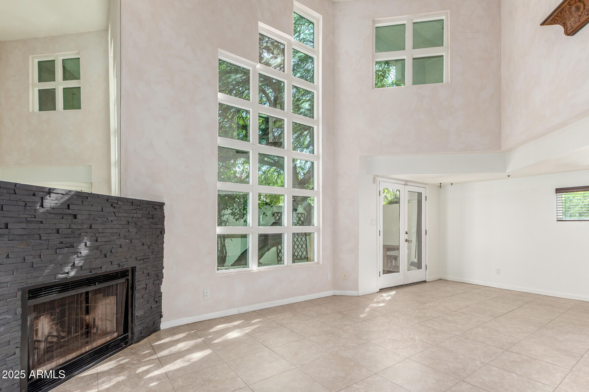 21 W PASADENA Avenue 3