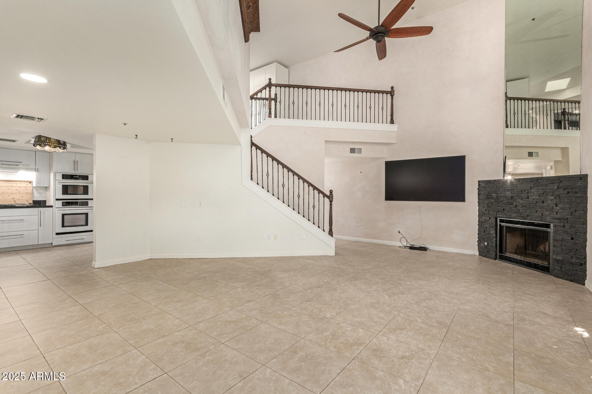 21 W PASADENA Avenue 3