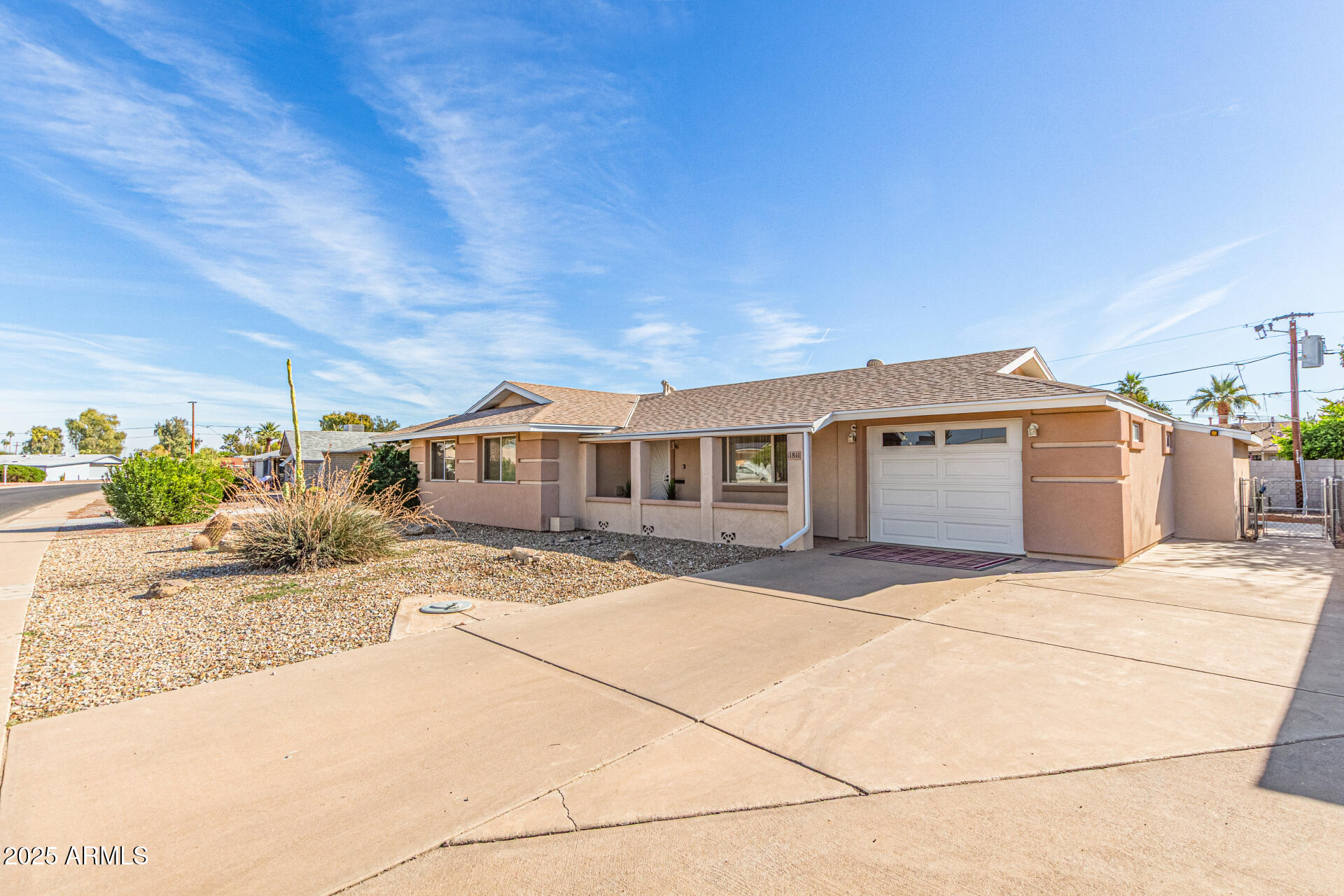 11811 N DESERT HILLS Drive W