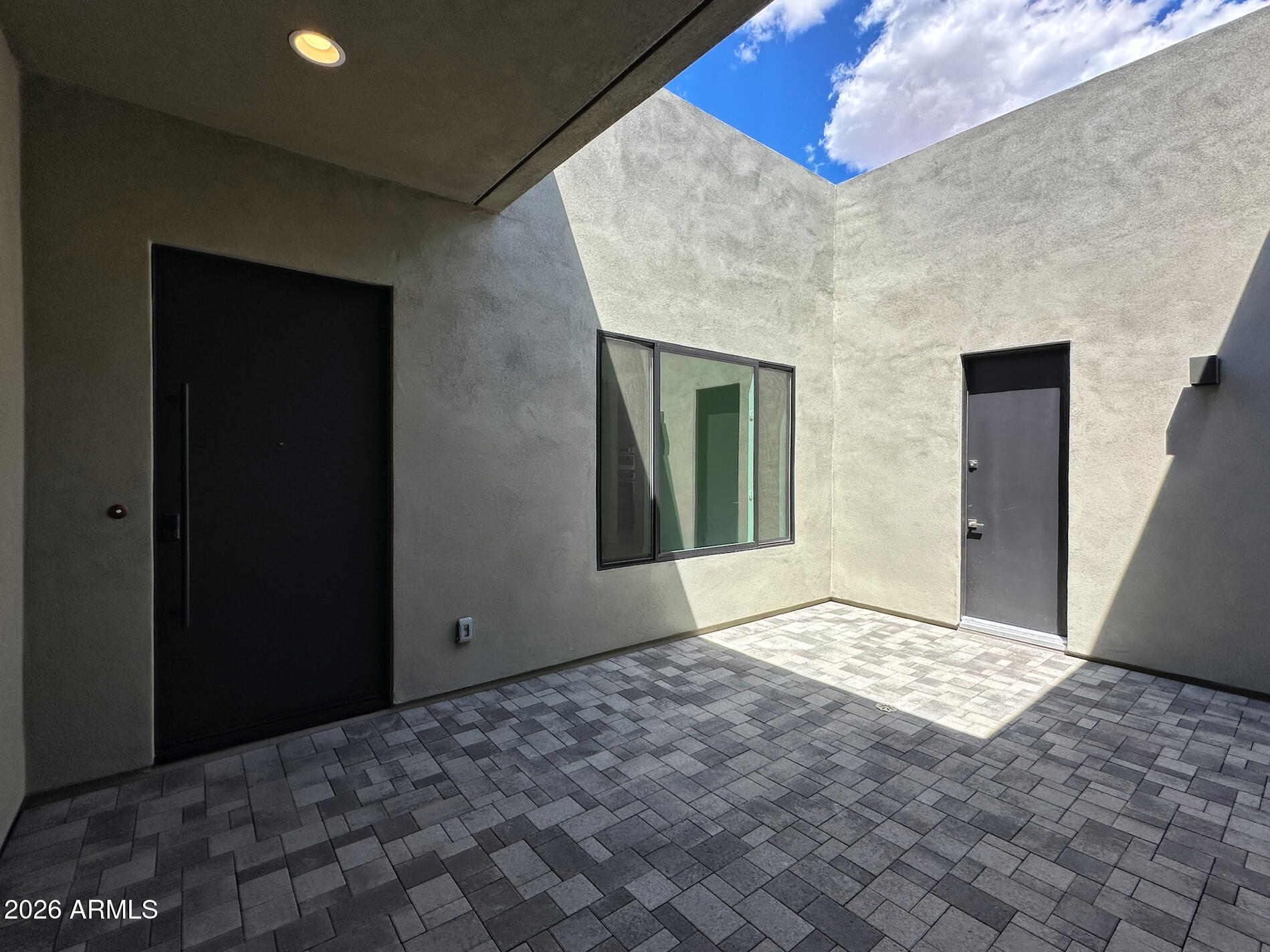 5714 E RANCHO CALIENTE Drive