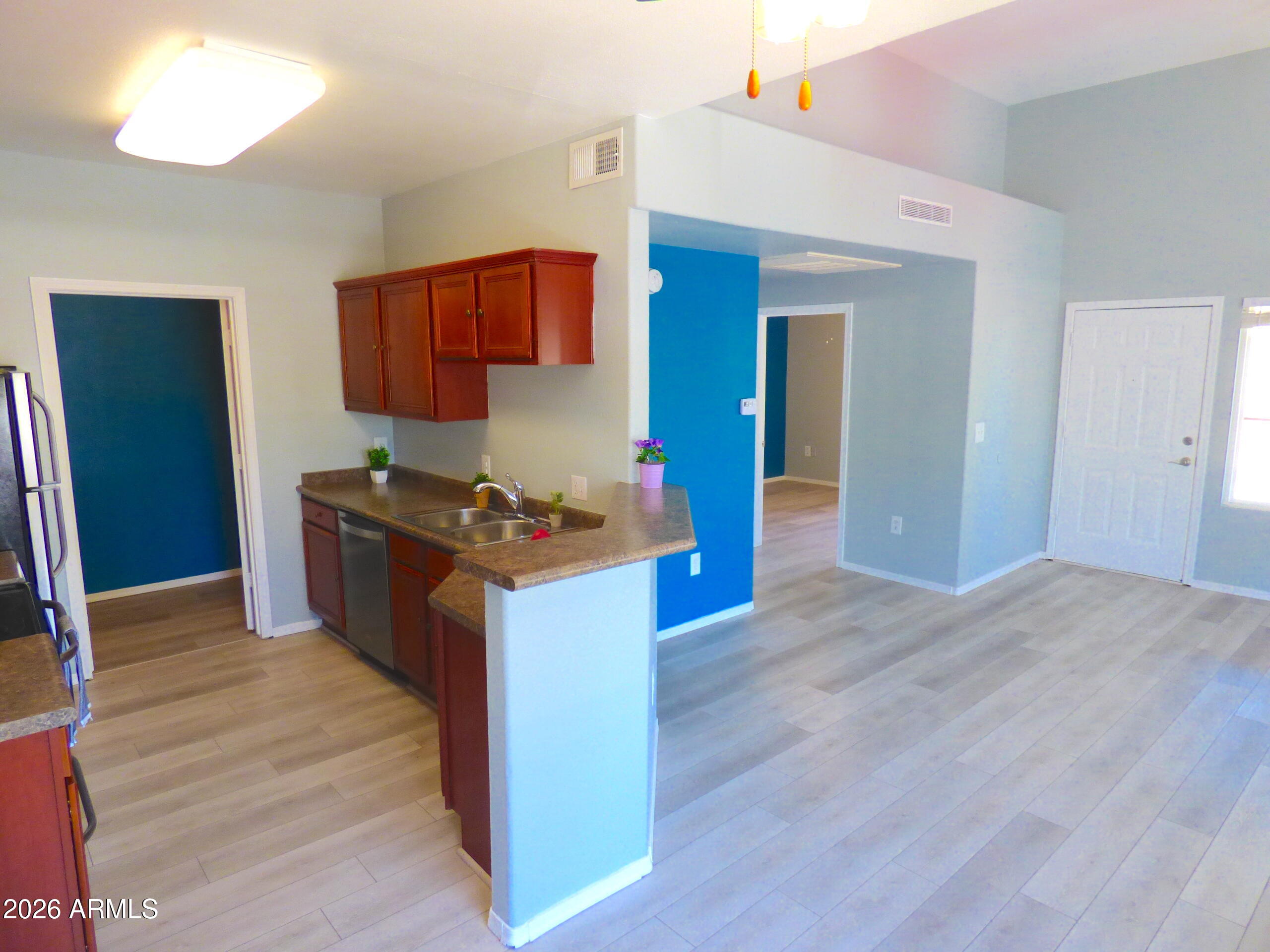 17017 N 12TH Street 2060