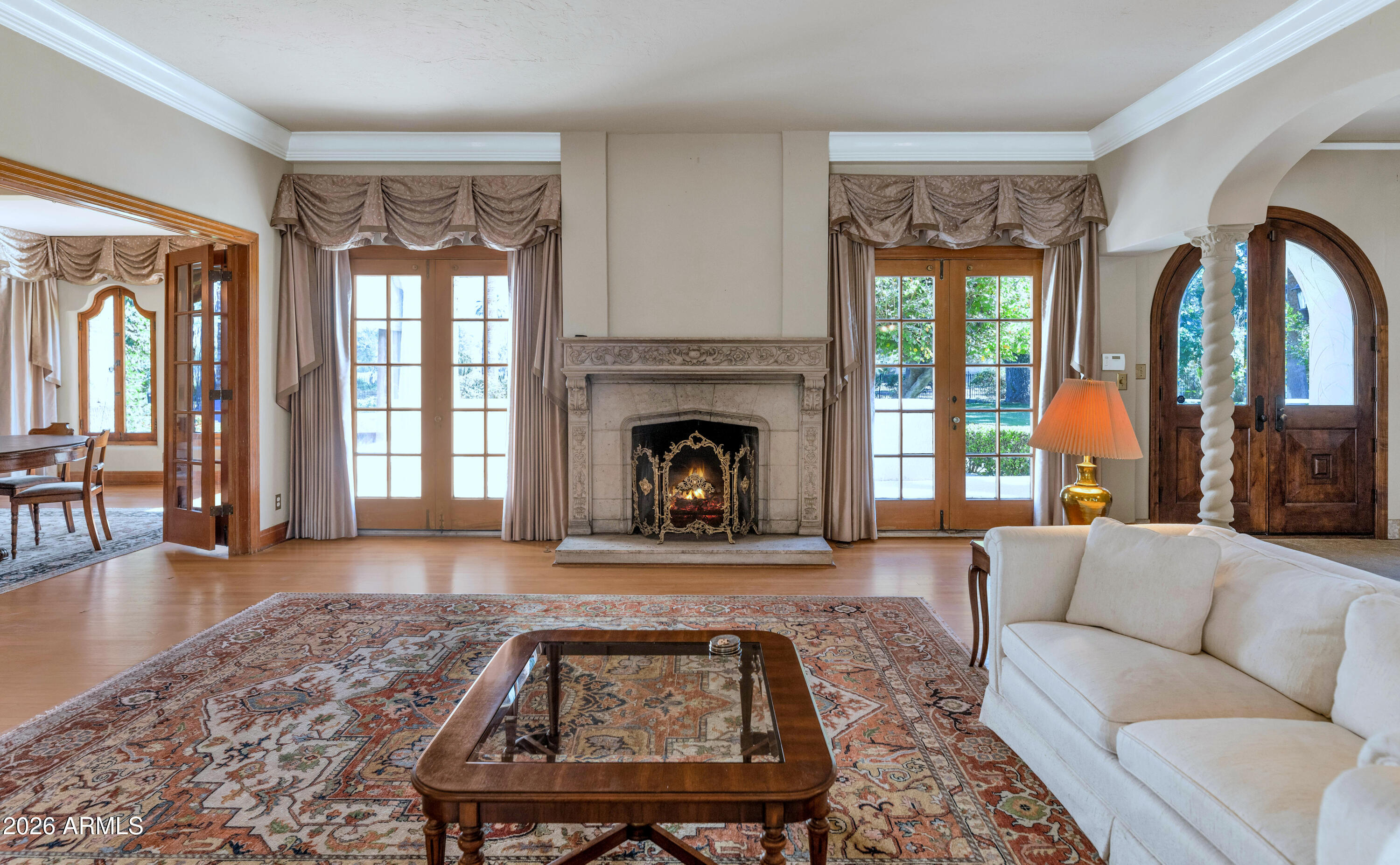 161 E COUNTRY CLUB Drive