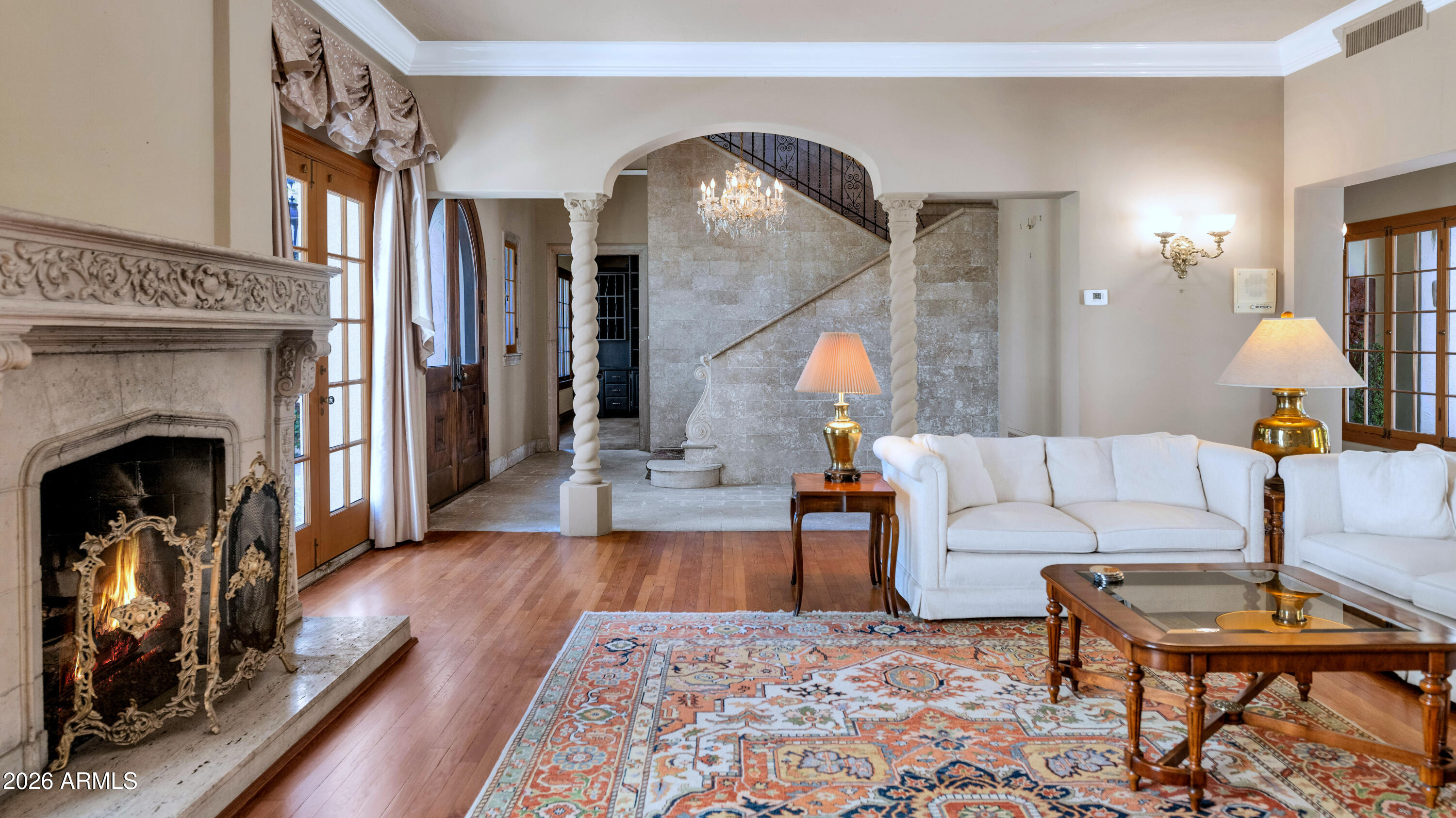 161 E COUNTRY CLUB Drive