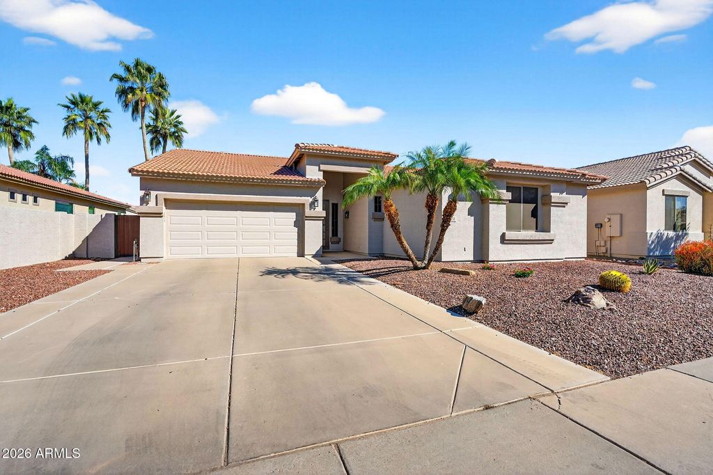 Photo of 120 W Birchwood Place, Chandler, AZ 85248 (MLS # 6998321)