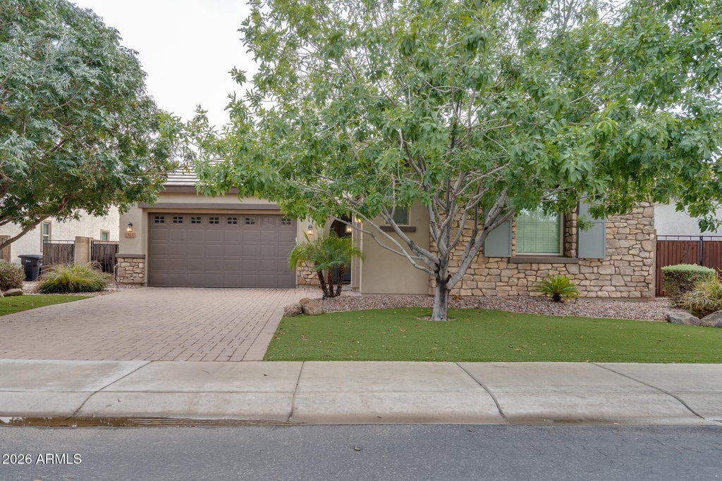 Photo of 923 E Horseshoe Place, Chandler, AZ 85249 (MLS # 7092326)