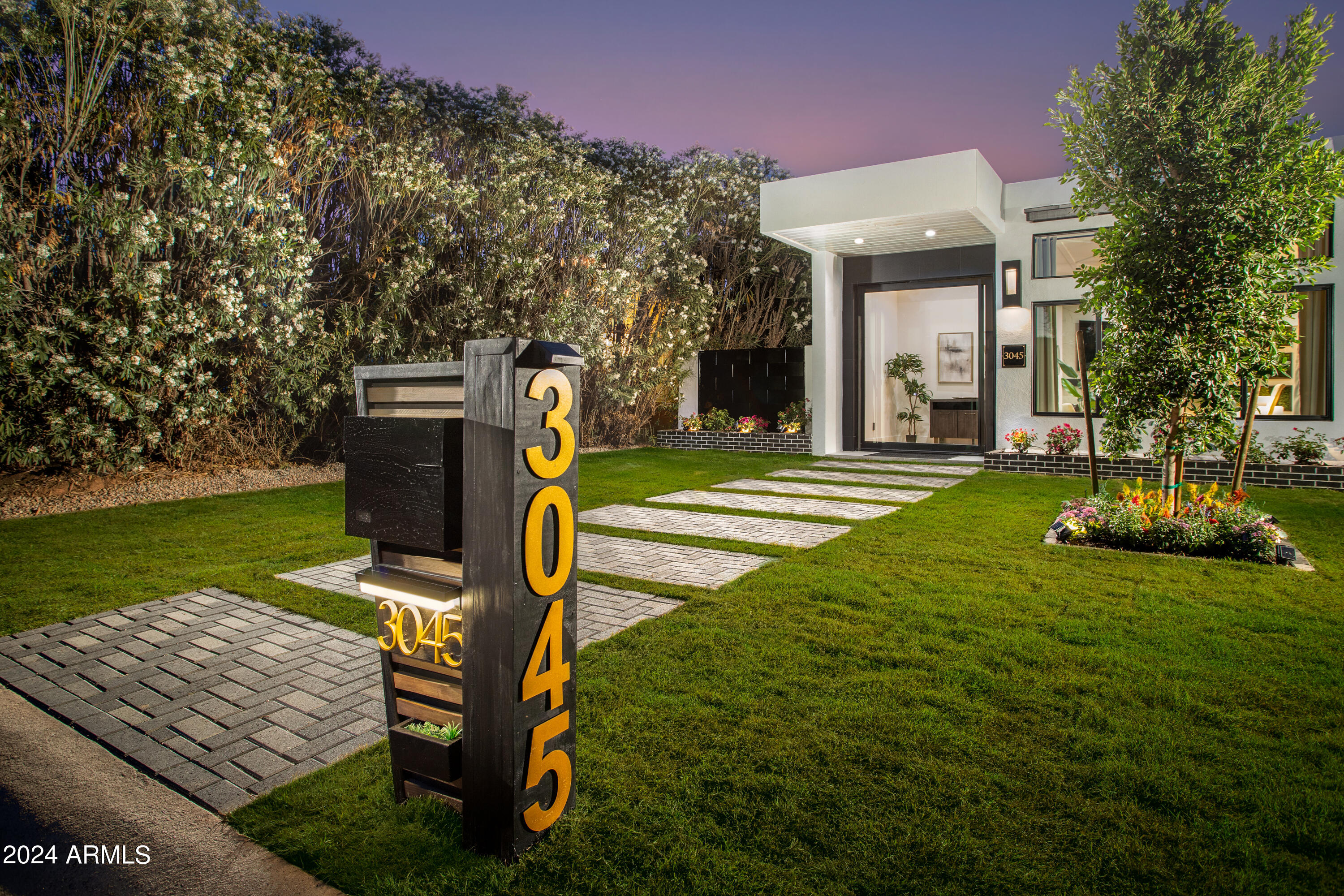 3045 N MARIGOLD Drive